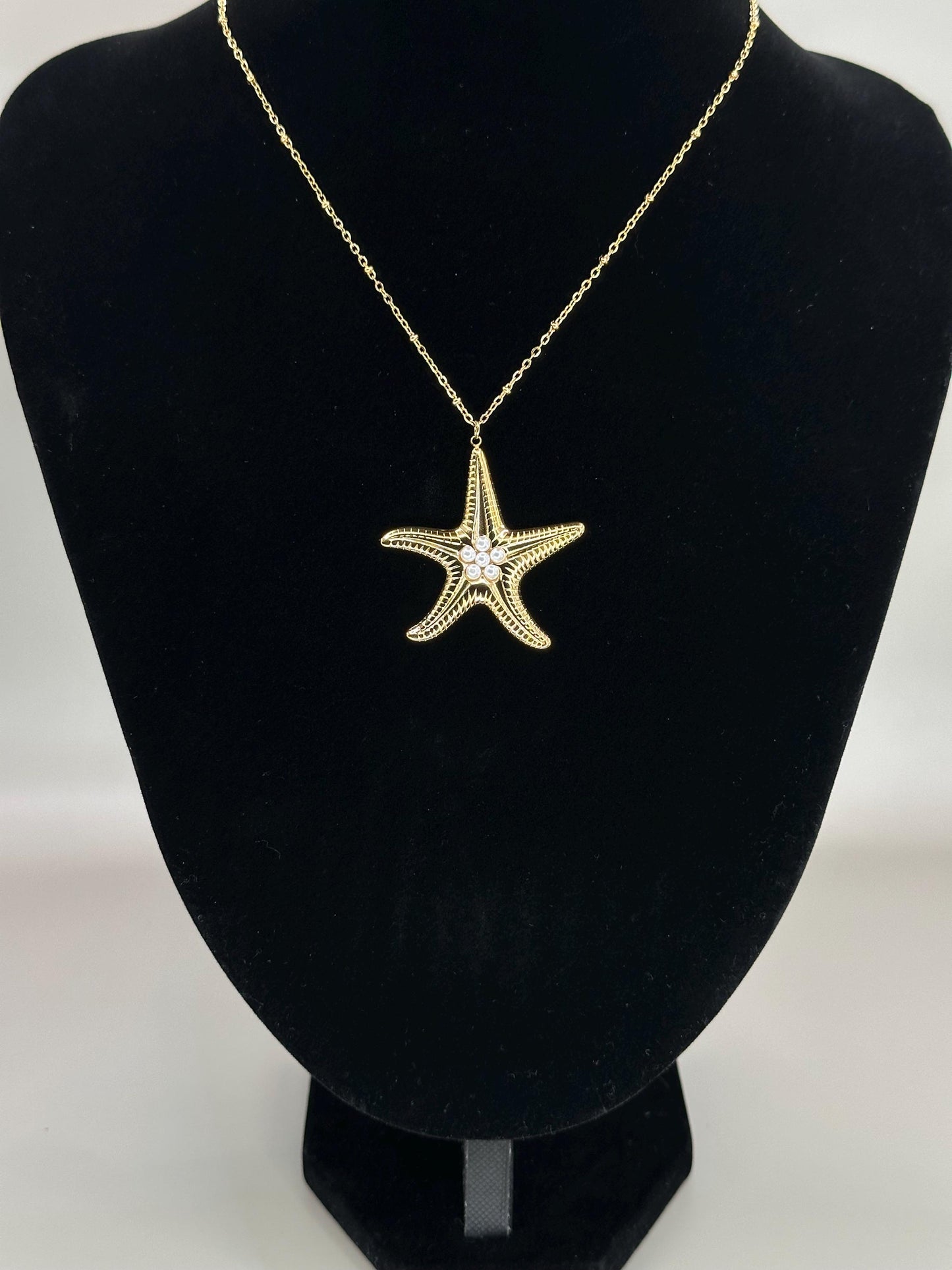 Gold Plated Waterproof Starfish Statement Necklace – Bold Ocean Pendant with Pearl Detail minimalist jewelry