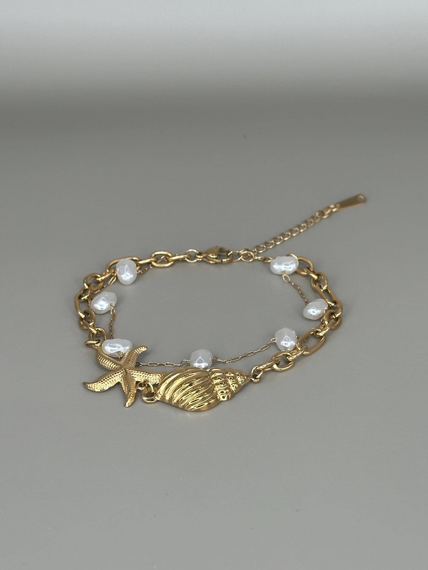 Gold Plated waterproof Gold Bracelet Anklet Ocean Pearl layered Shell Charm Minimalist & Elegant