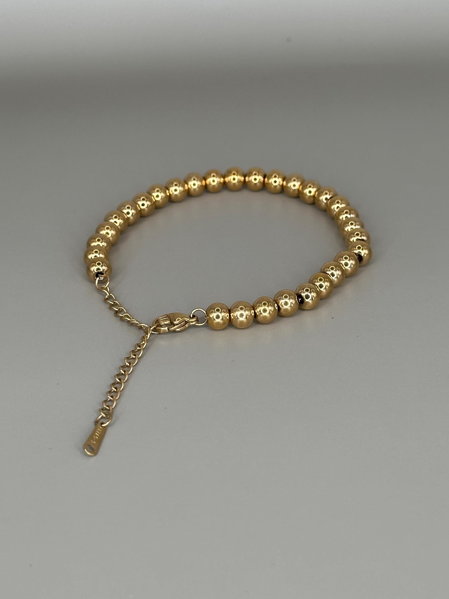 Gold Plated Waterproof Beaded Bracelet Hypoallergenic Minimalist Jewelry