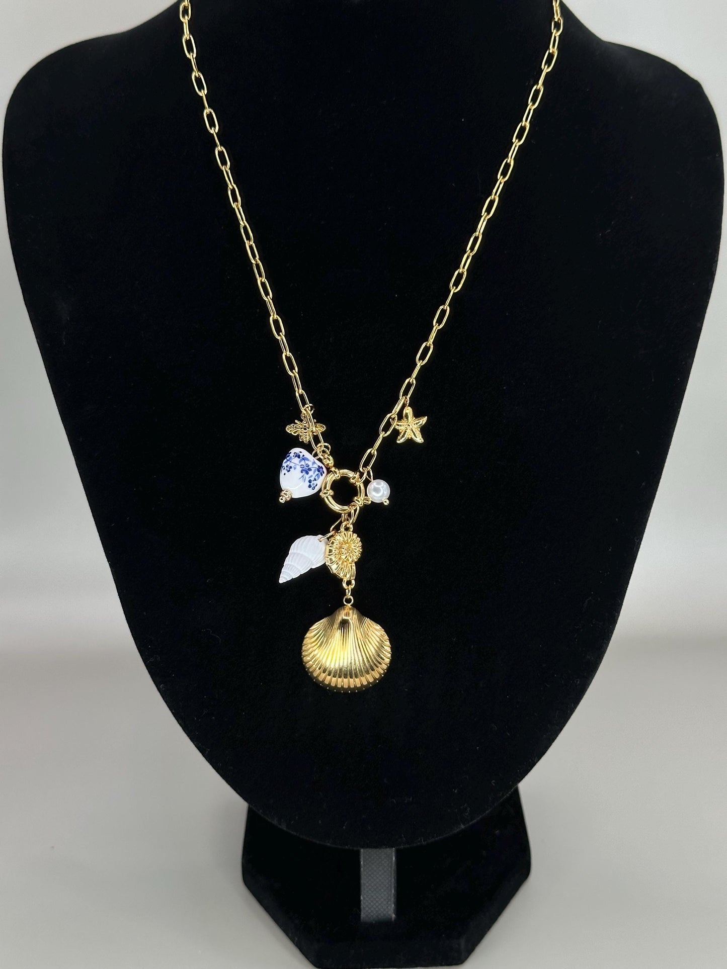 Gold Plated Waterproof Seashell Drop Pendant Necklace – Coastal Charms on Chunky Chain minimalist jewelry