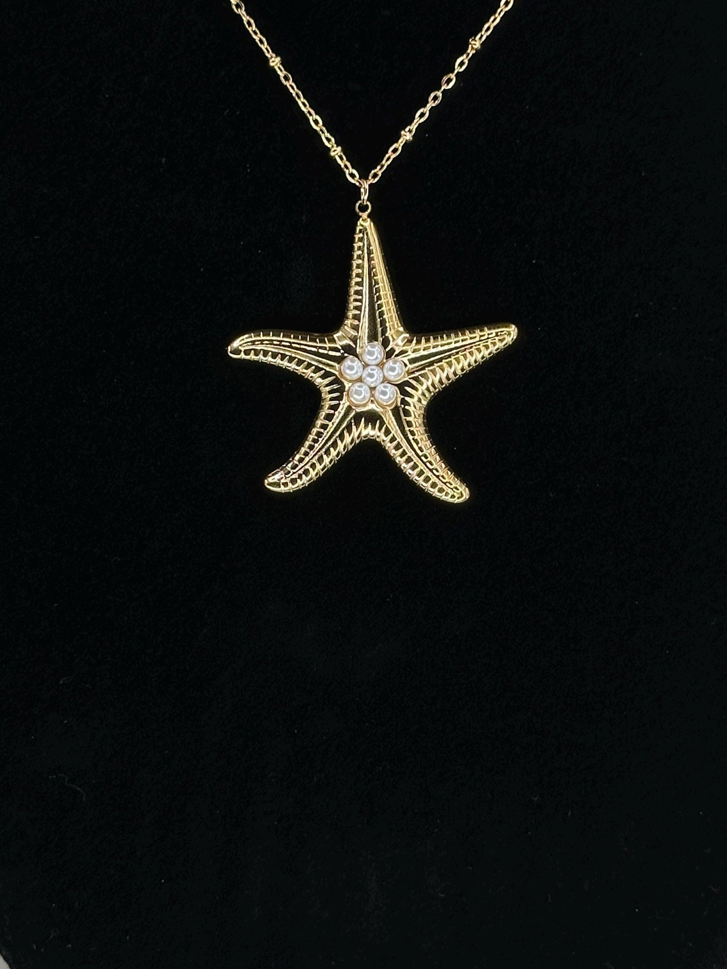 Gold Plated Waterproof Starfish Statement Necklace – Bold Ocean Pendant with Pearl Detail minimalist jewelry