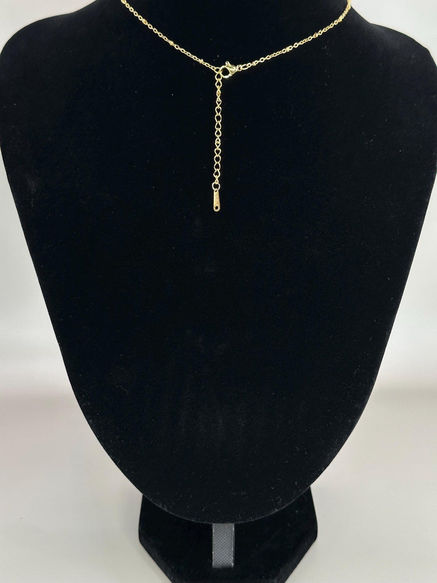 Gold Plated Waterproof Starfish Statement Necklace – Bold Ocean Pendant with Pearl Detail minimalist jewelry