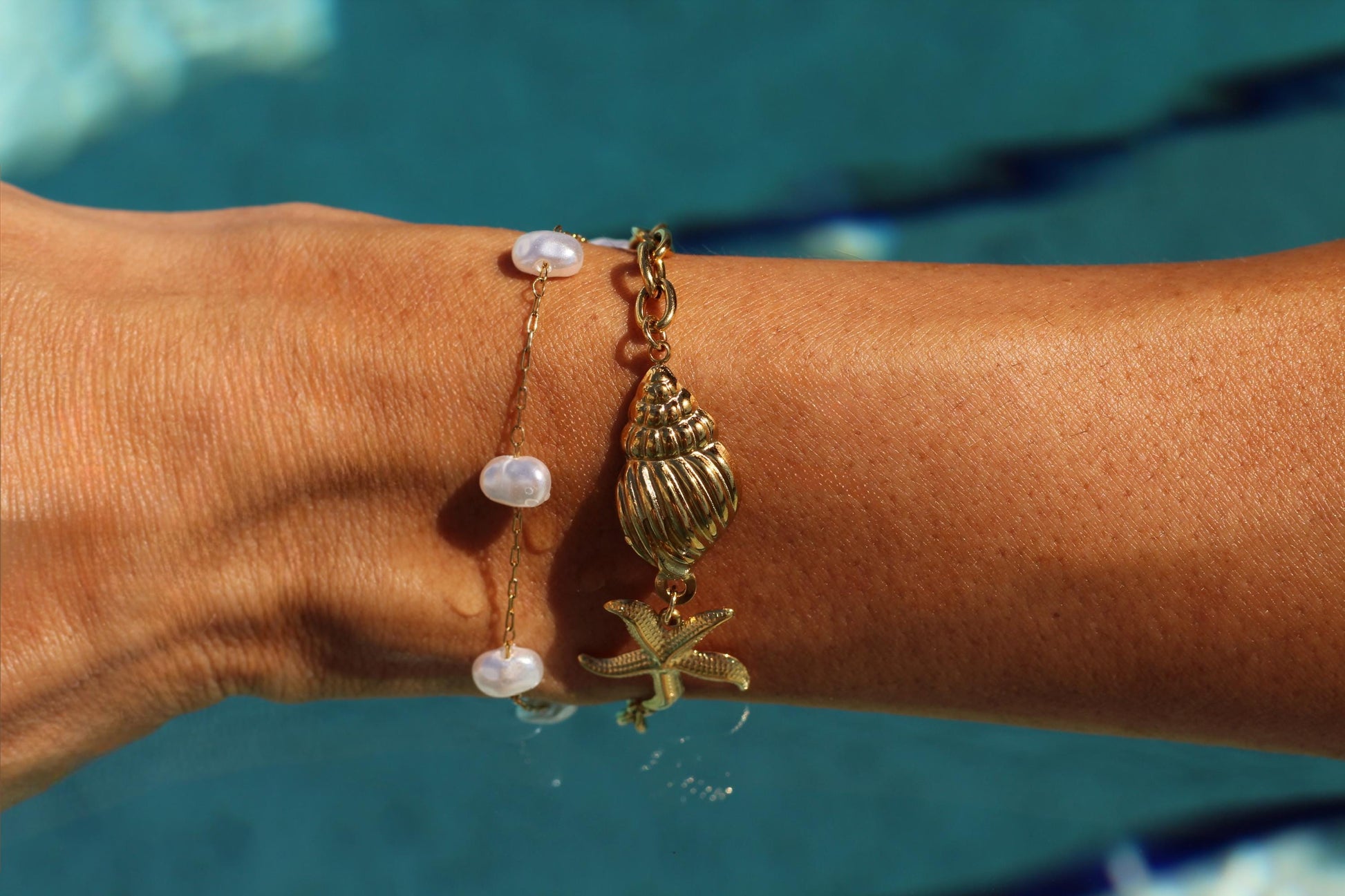 Gold Plated waterproof Gold Bracelet Anklet Ocean Pearl layered Shell Charm Minimalist & Elegant