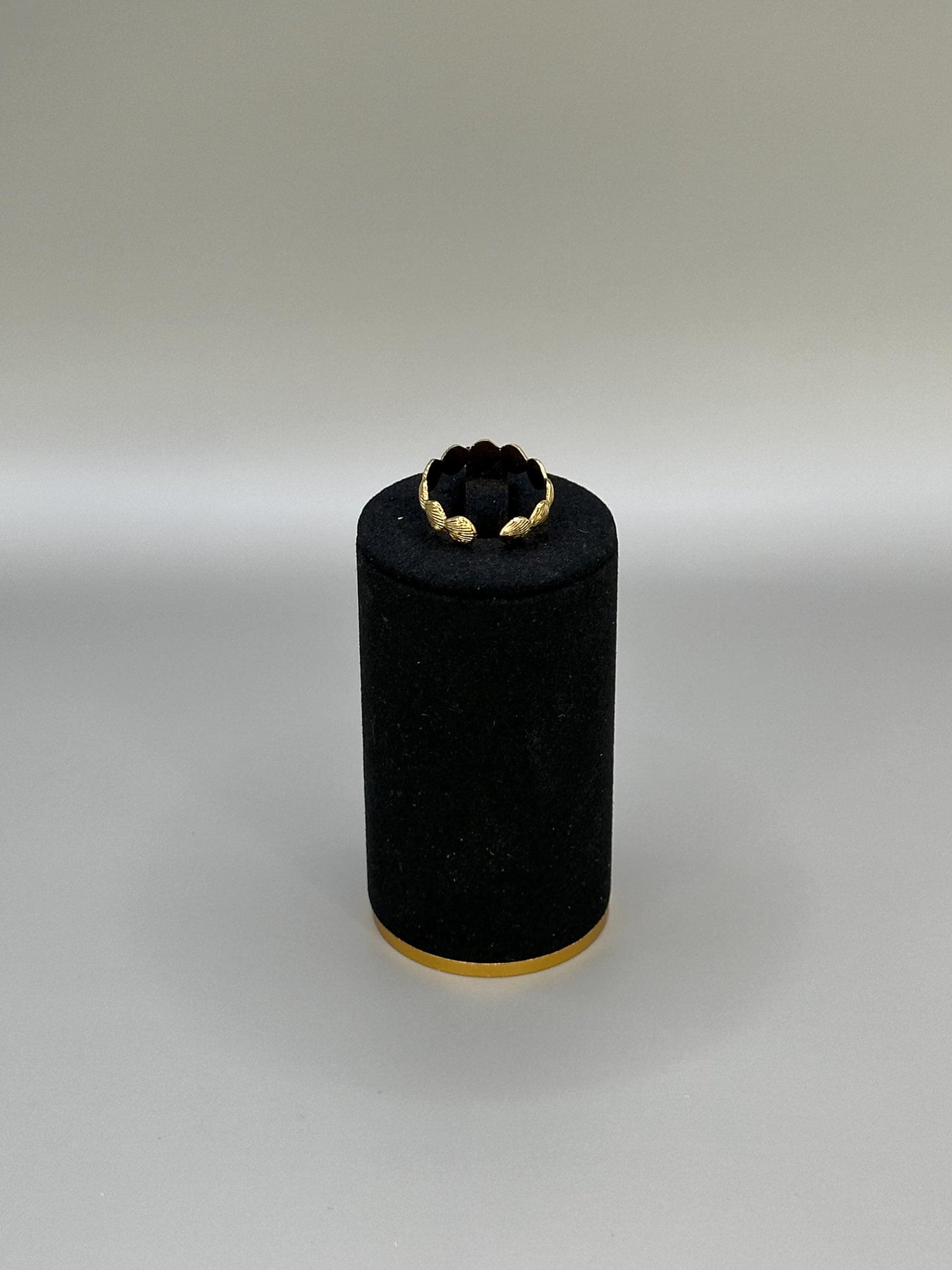 Gold Plated Waterproof Seashell Ring – Hypoallergenic Adjustable Band – Minimalist Jewelry