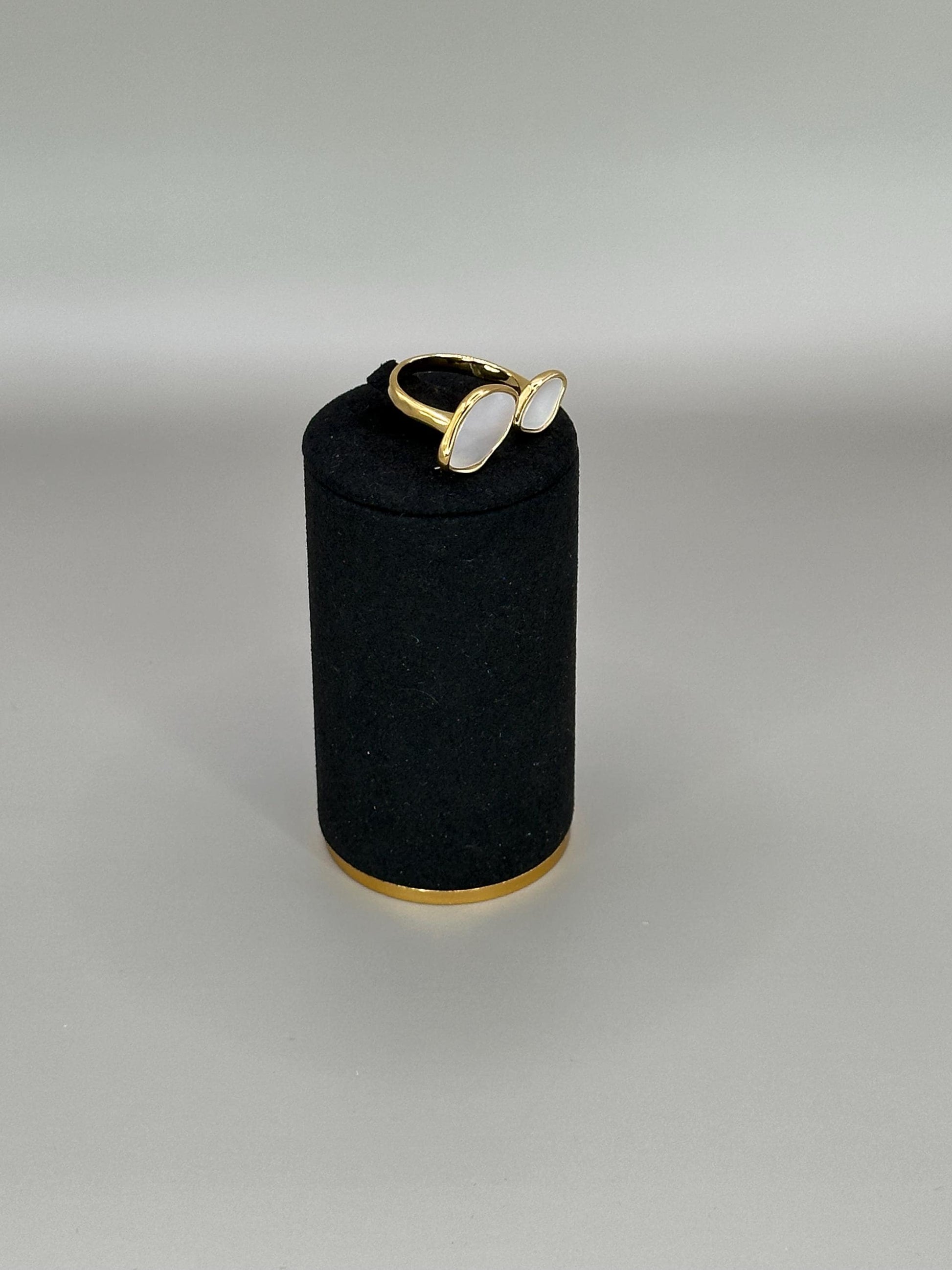 Gold Plated Waterproof Hypoallergenic Flat Pearl Open Ring – Minimalist Jewelry