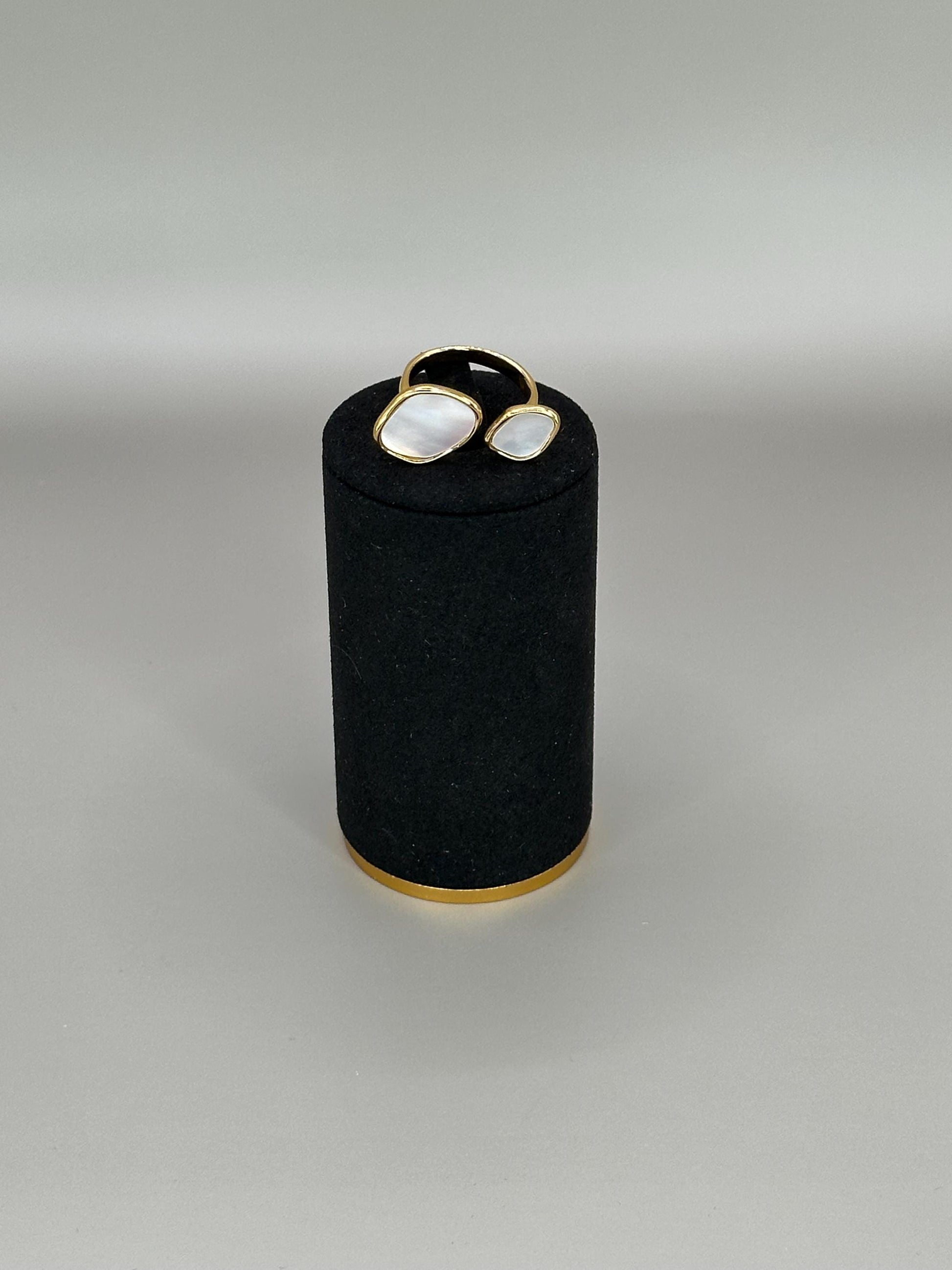 Gold Plated Waterproof Hypoallergenic Flat Pearl Open Ring – Minimalist Jewelry