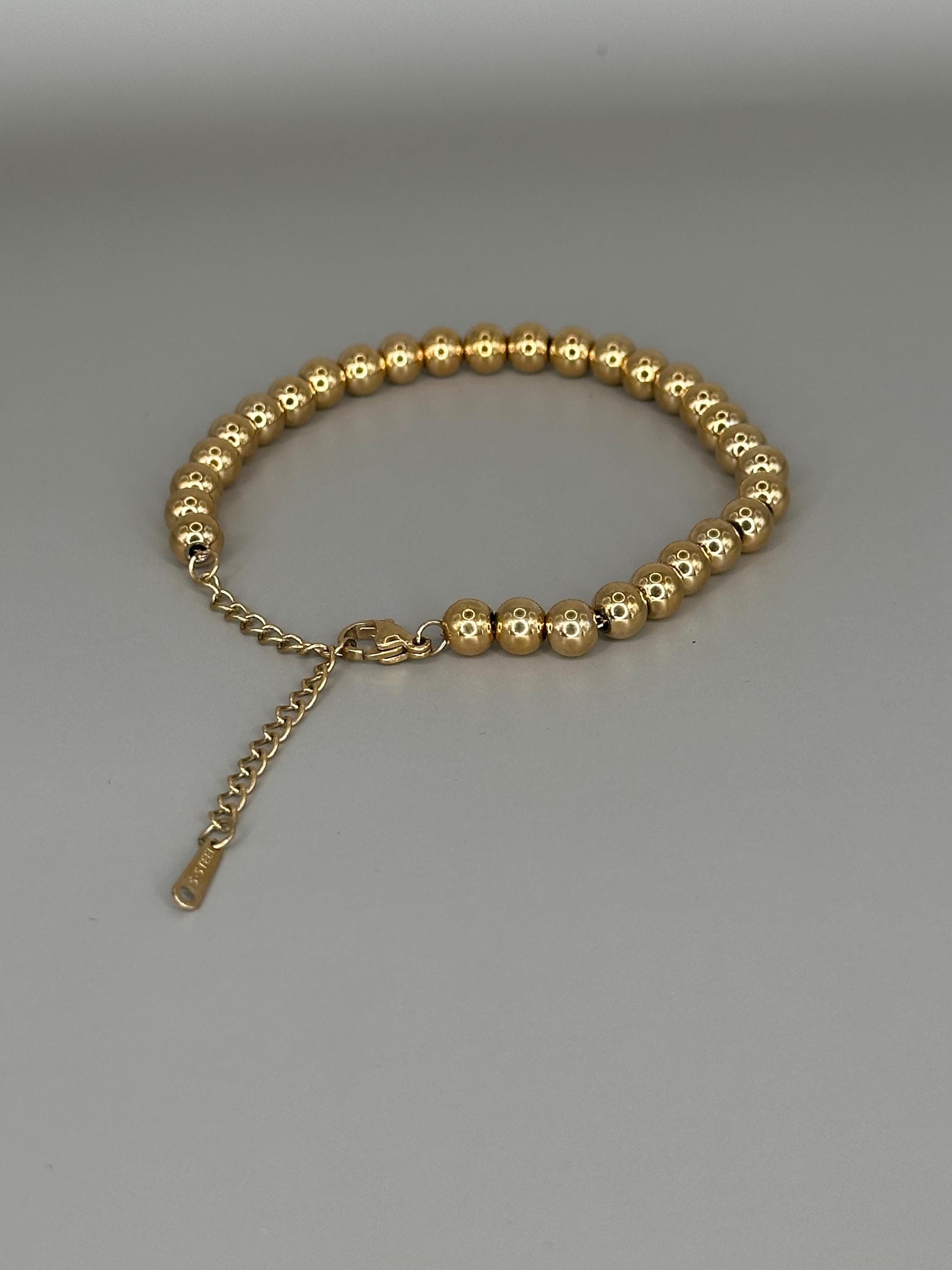 Gold Plated Waterproof Beaded Bracelet Hypoallergenic Minimalist Jewelry