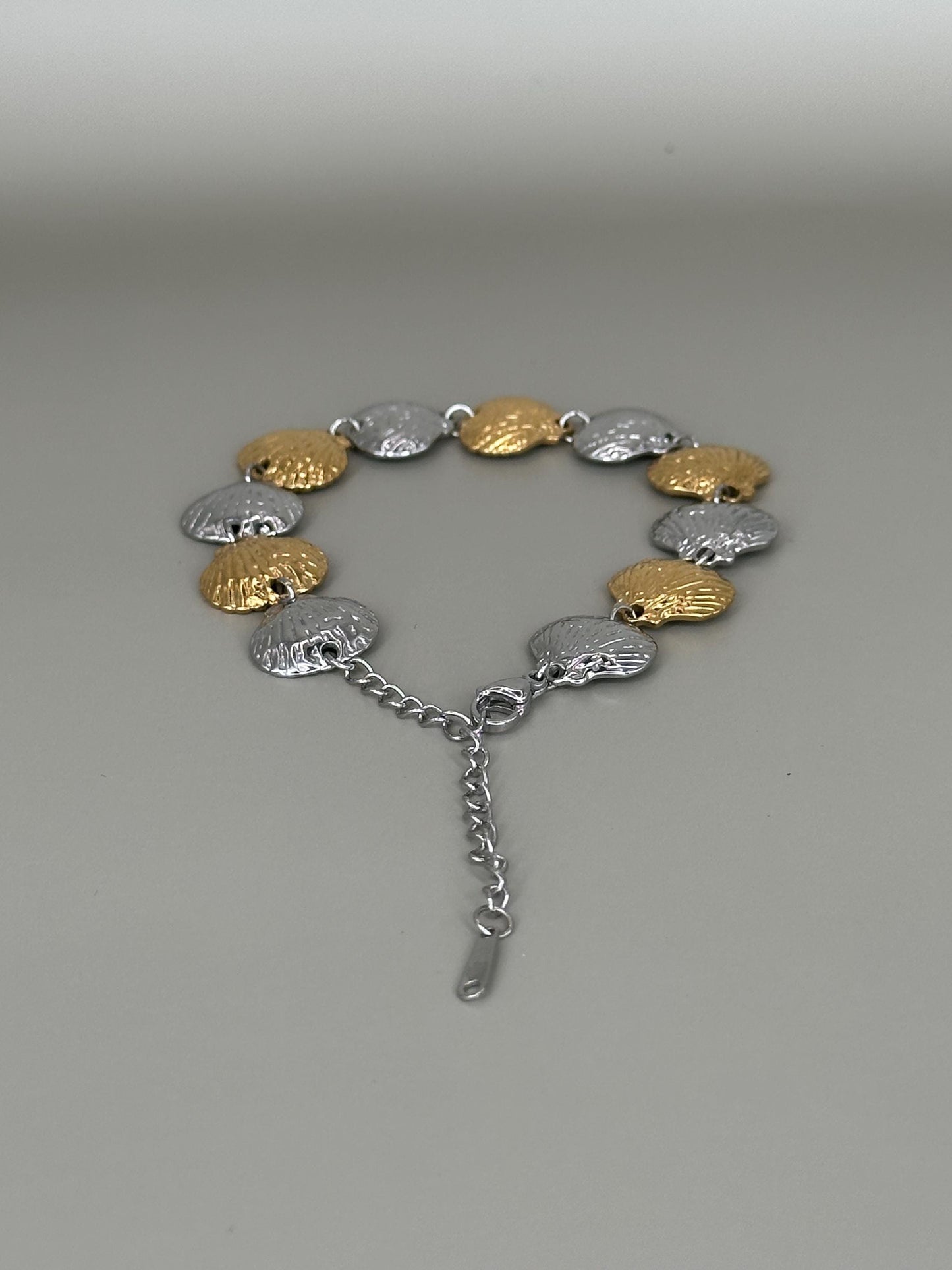 Gold & Silver Plated Waterproof Seashell Bracelet – Hypoallergenic Minimalist Jewelry