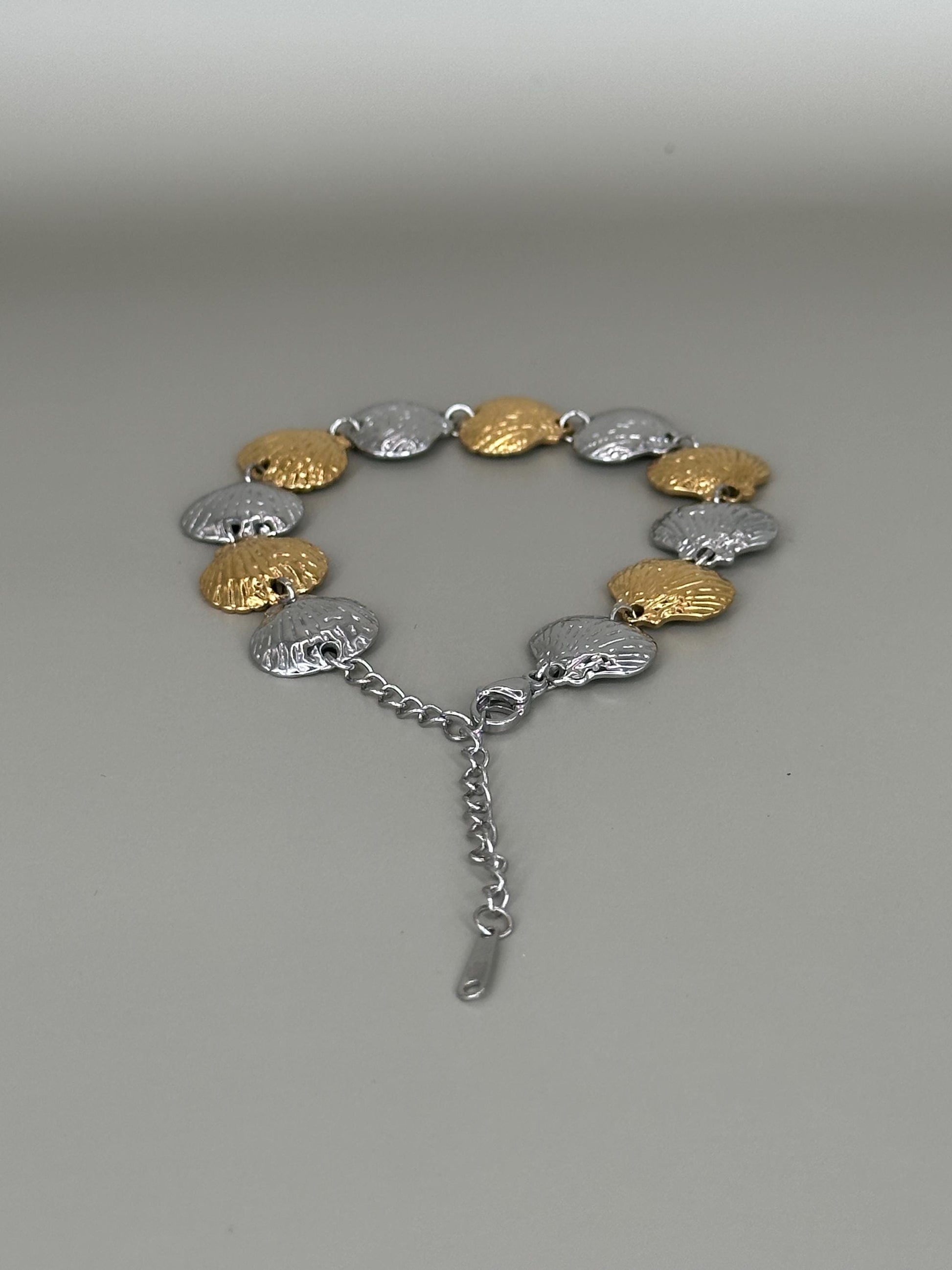 Gold & Silver Plated Waterproof Seashell Bracelet – Hypoallergenic Minimalist Jewelry