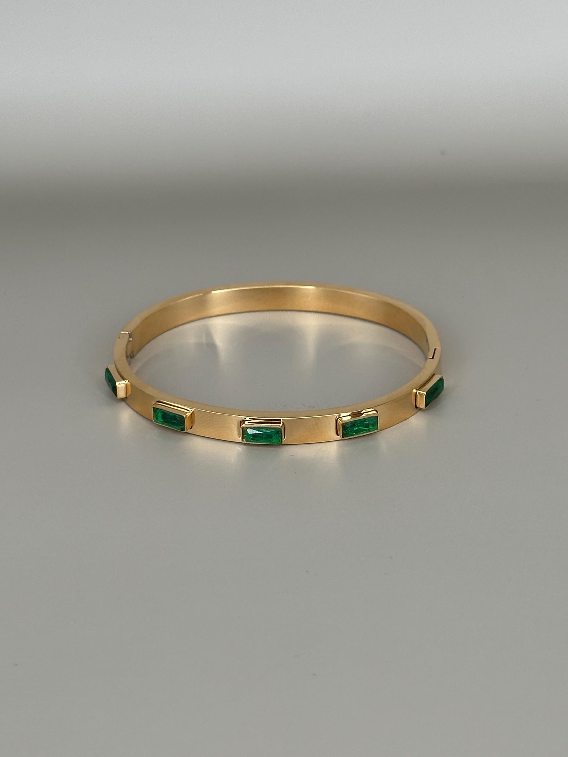 Gold Plated Waterproof Emerald Cuff Bracelet Hypoallergenic Minimalist Jewelry