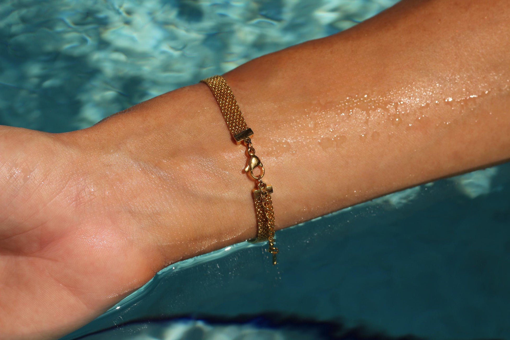 Gold Plated Waterproof Colorful Gem Mesh Bracelet Hypoallergenic Minimalist Jewelry