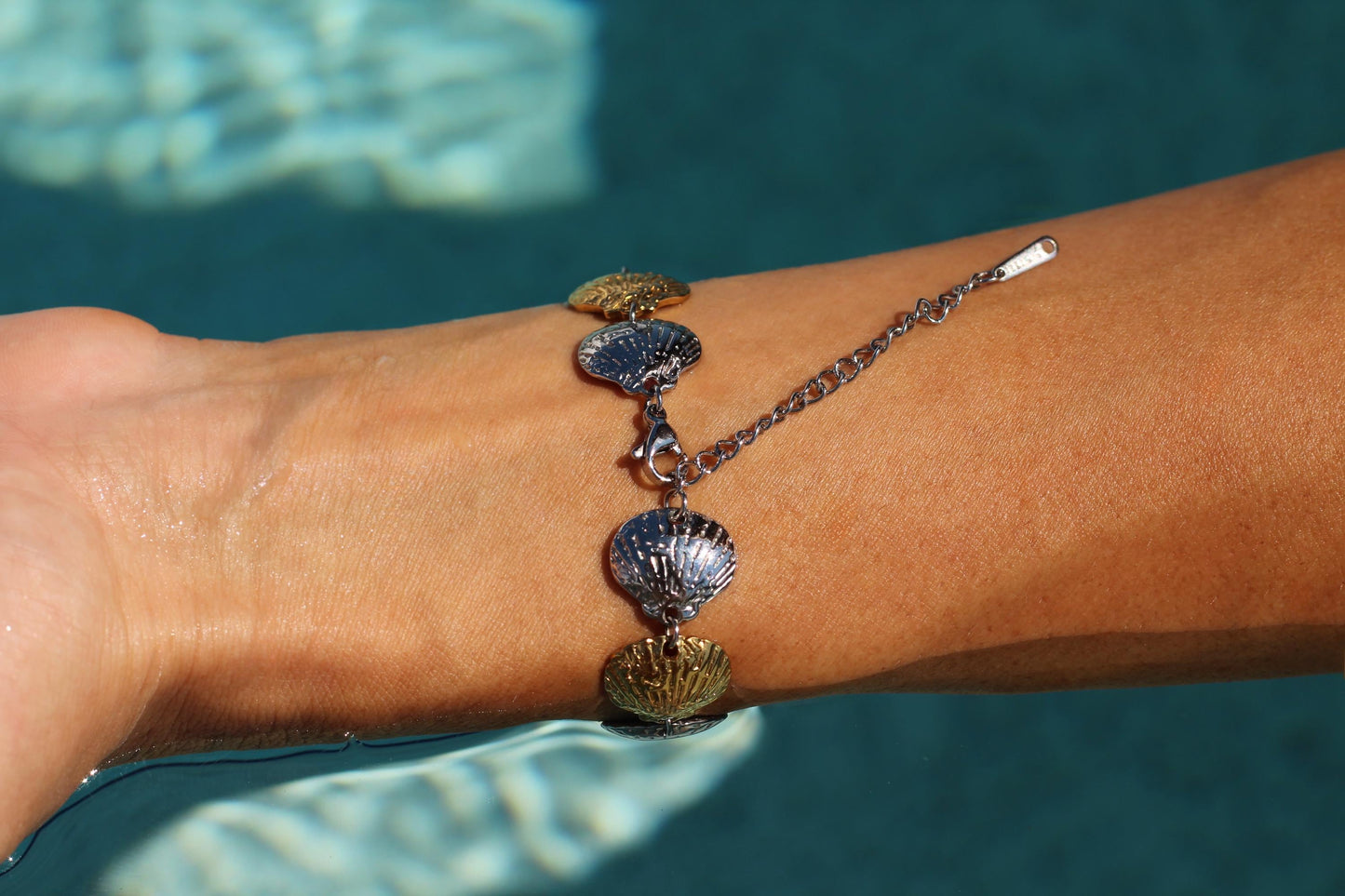 Gold & Silver Plated Waterproof Seashell Bracelet – Hypoallergenic Minimalist Jewelry