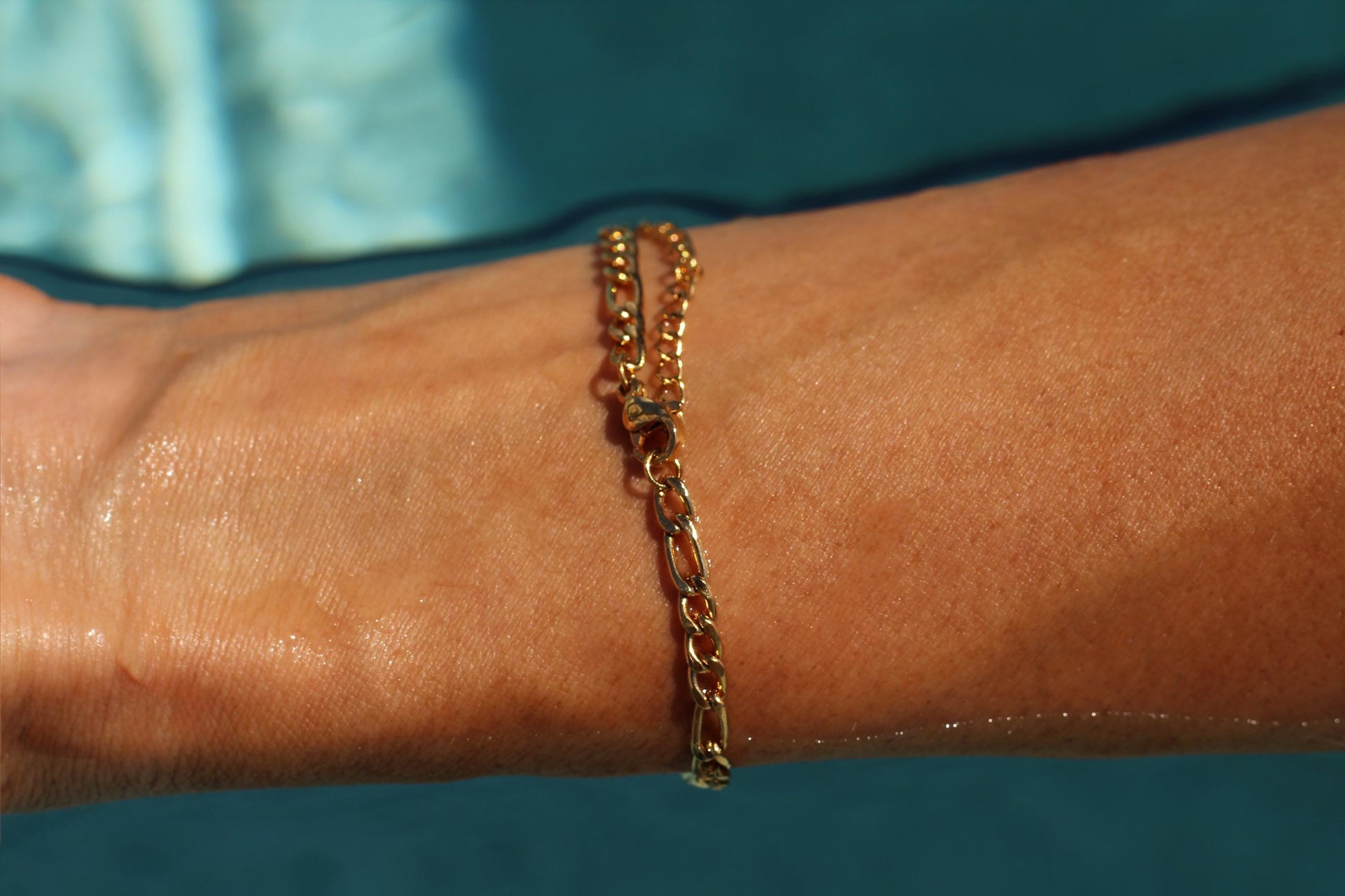 Gold Plated Waterproof Figaro Bracelet Hypoallergenic Minimalist Jewelry